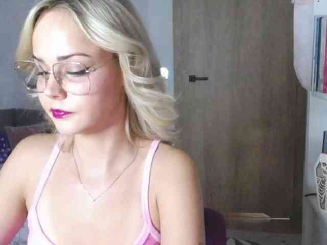 lexieSpicy webcam