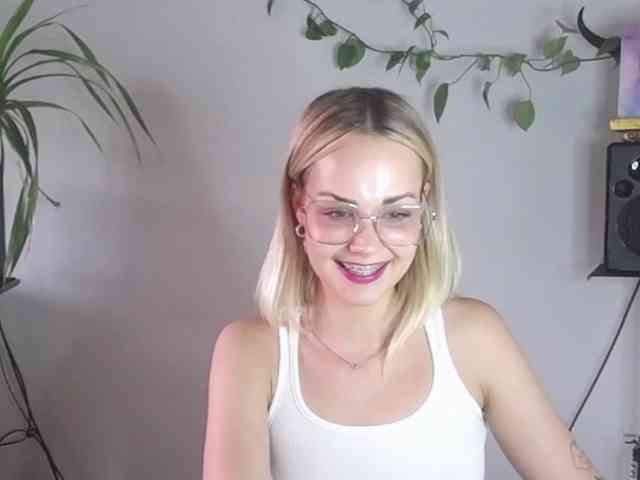 lexieSpicy webcam