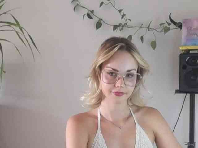 lexieSpicy webcam