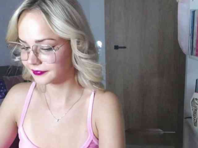 lexieSpicy webcam