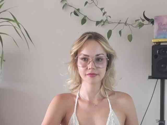 lexieSpicy webcam