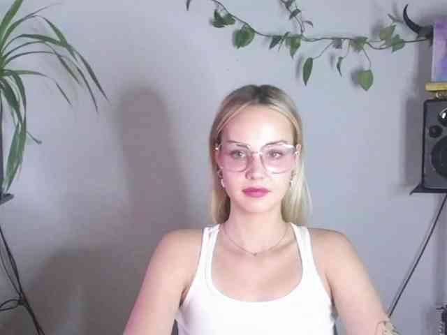 lexieSpicy webcam