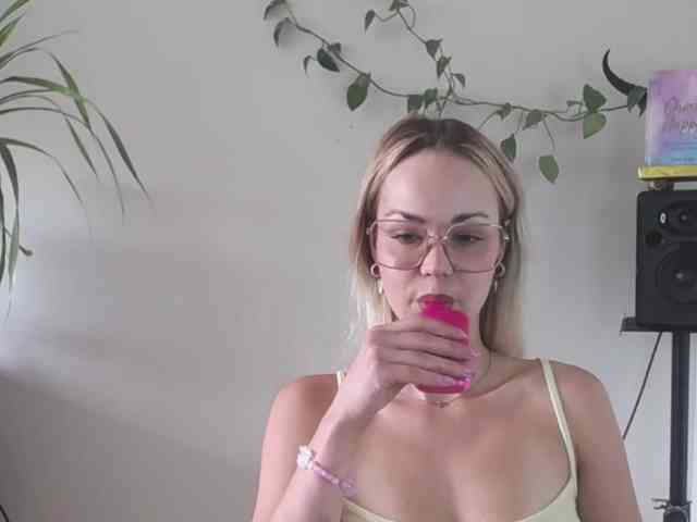 lexieSpicy webcam