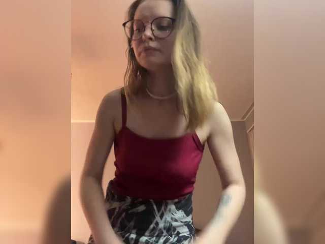 ThatTripPink3's BongaCams show and profile