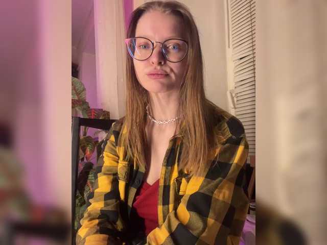 ThatTripPink3's BongaCams show and profile