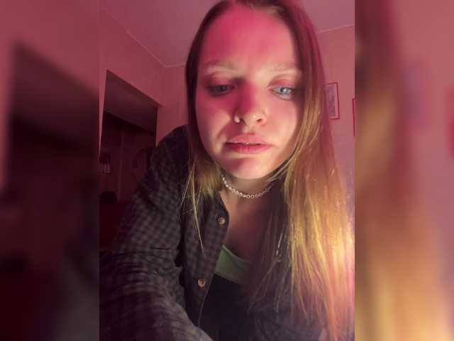 ThatTripPink3's BongaCams show and profile