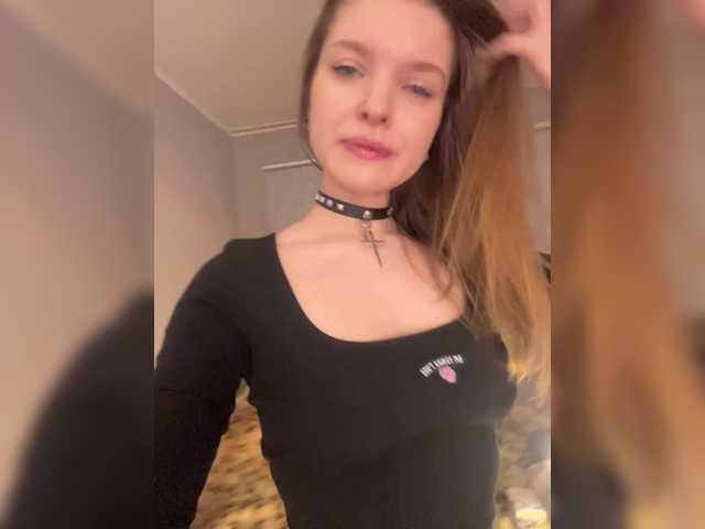 ThatTripPink3's BongaCams show and profile