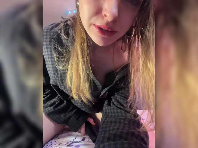 ThatTripPink3's BongaCams show and profile