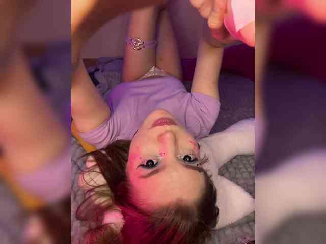 AliciaTroupe webcam