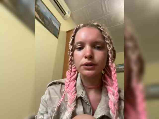 AliciaTroupe webcam