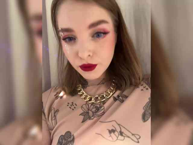 AliciaTroupe webcam