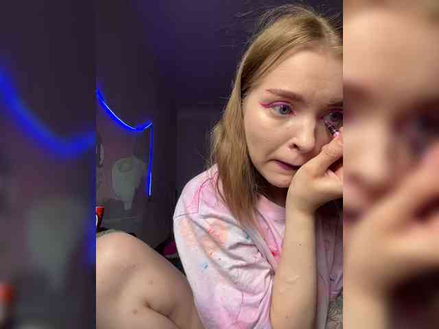 AliciaTroupe webcam