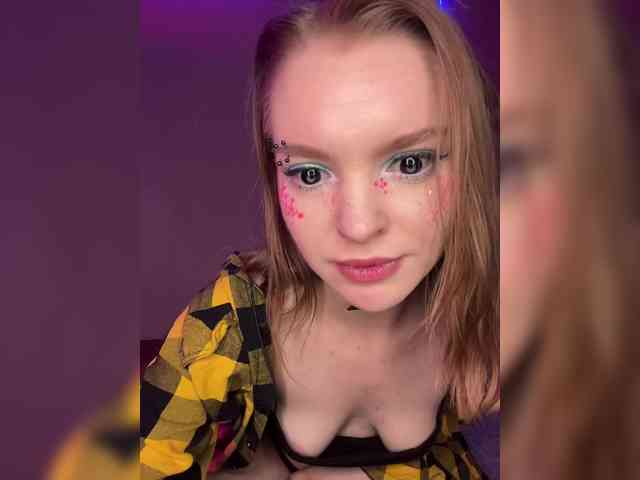 AliciaTroupe webcam