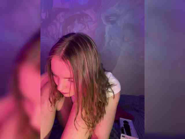 AliciaTroupe webcam