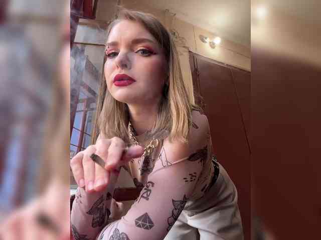 AliciaTroupe webcam