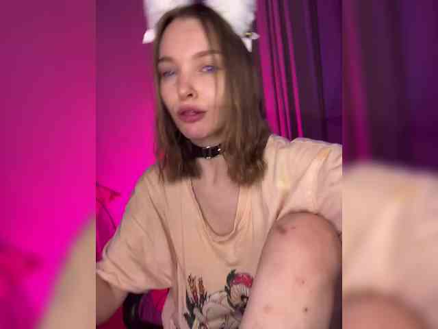 AliciaTroupe webcam