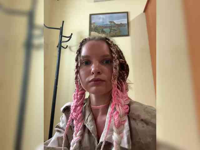 AliciaTroupe webcam