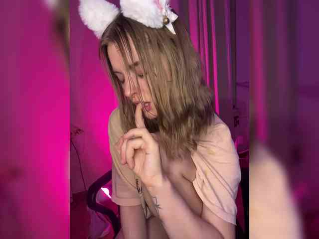 ThatTripPink3 Live Webcam on BongaCams