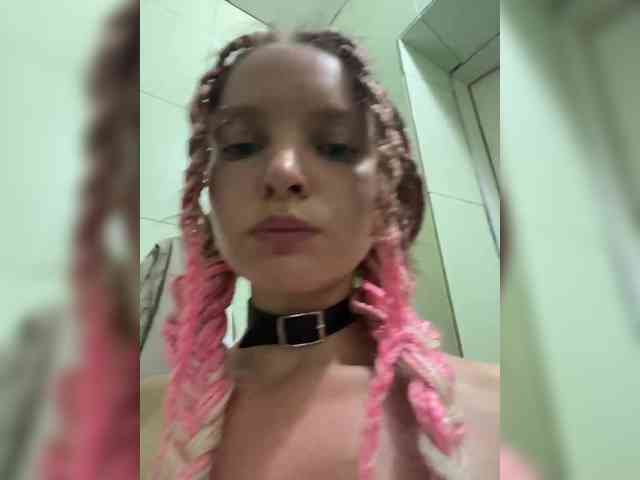 AliciaTroupe webcam