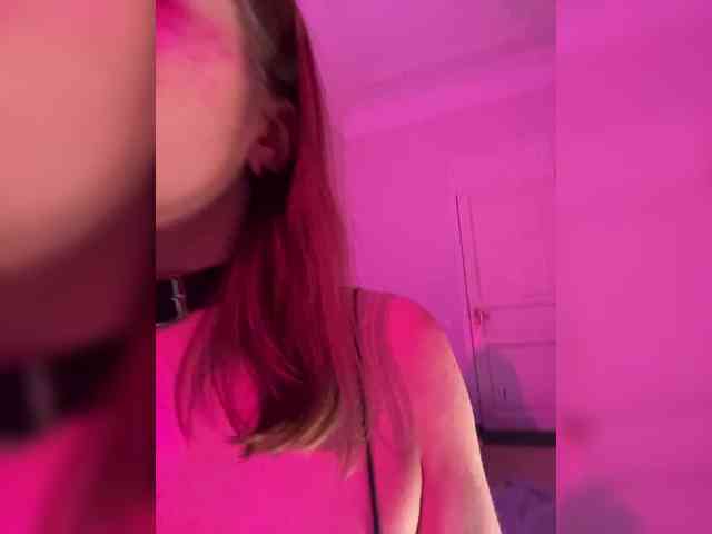 AliciaTroupe webcam