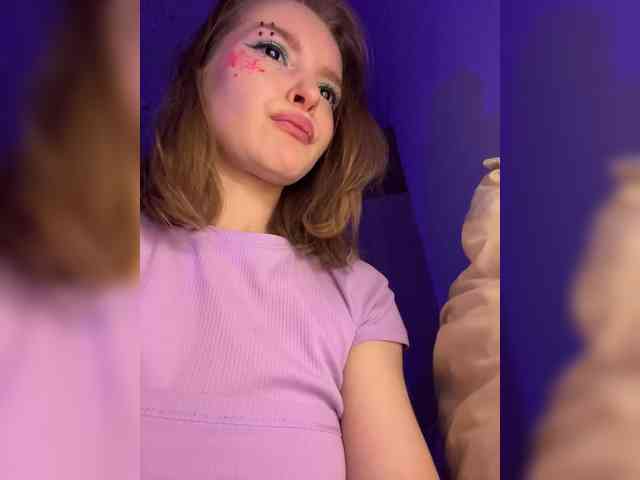 AliciaTroupe webcam