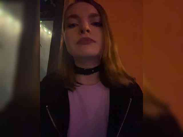 AliciaTroupe webcam