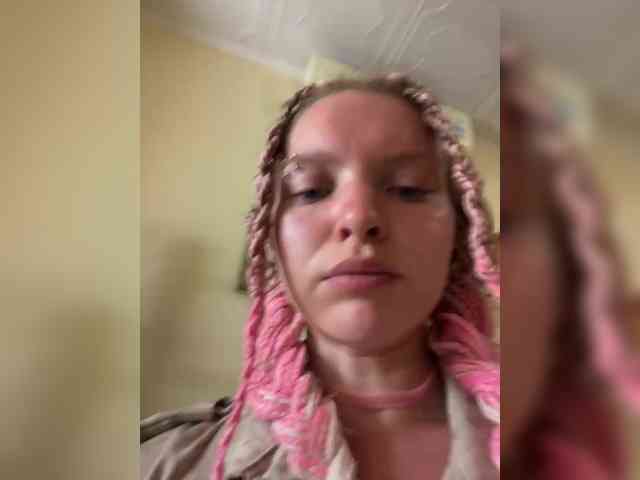 AliciaTroupe webcam