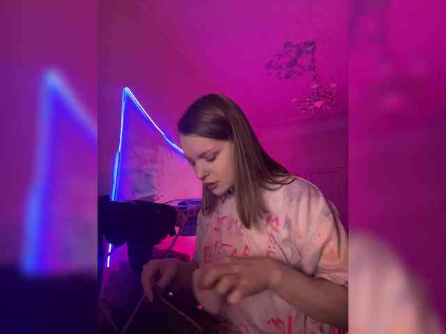 AliciaTroupe webcam