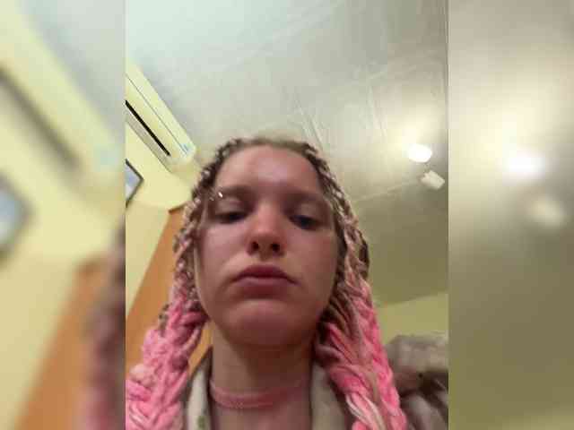 AliciaTroupe webcam