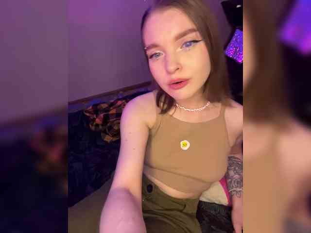 AliciaTroupe webcam