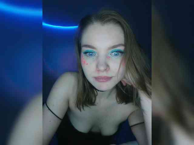AliciaTroupe webcam