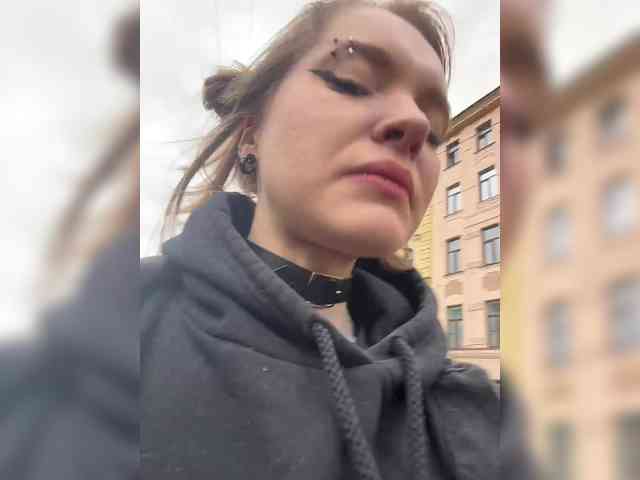 AliciaTroupe webcam