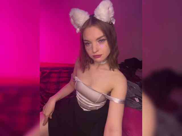 AliciaTroupe webcam