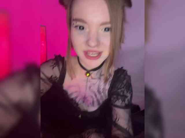 AliciaTroupe webcam