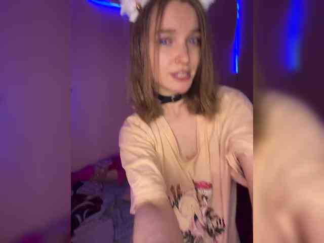 AliciaTroupe webcam