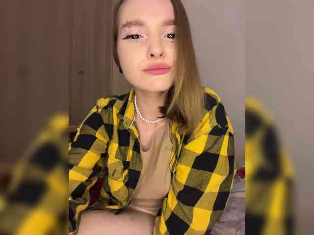 AliciaTroupe webcam