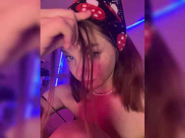 AliciaTroupe webcam