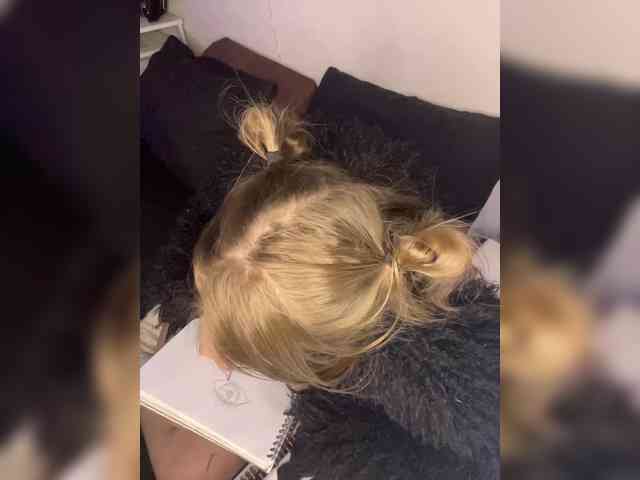 AliciaTroupe webcam