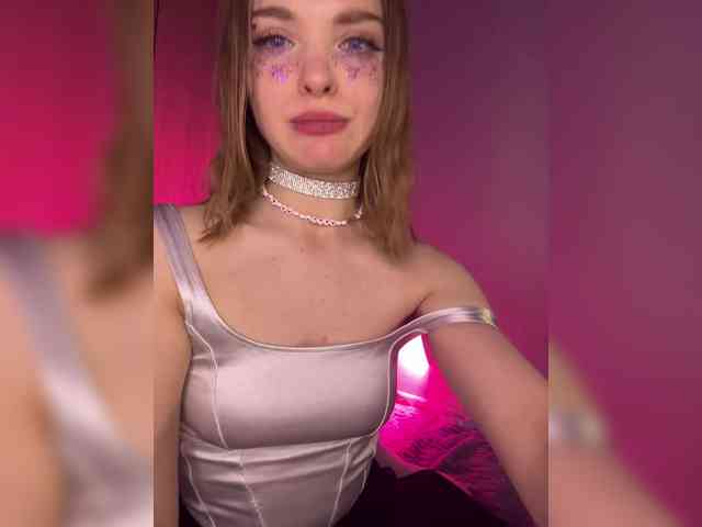 AliciaTroupe webcam