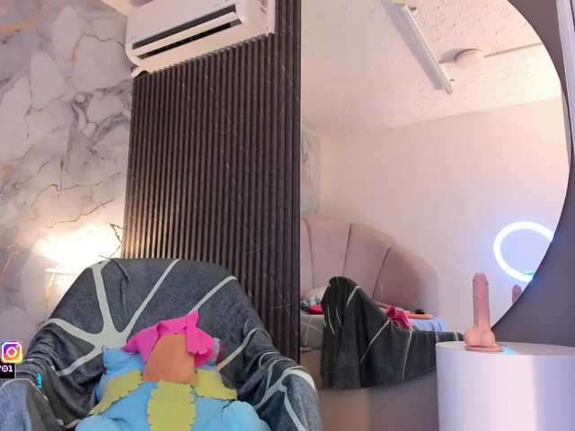 Katemoss70's BongaCams show and profile