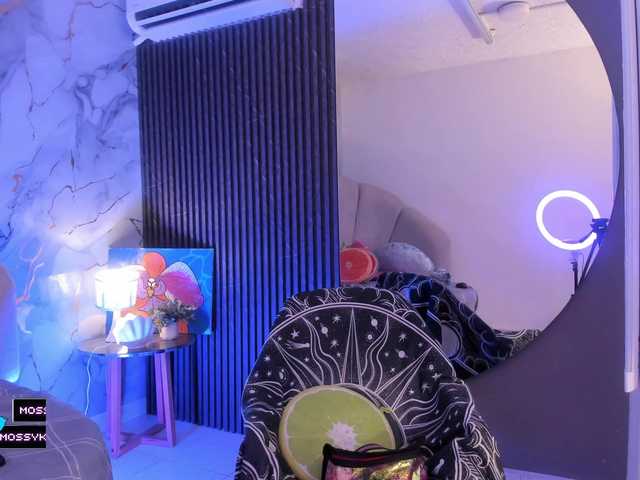 Katemoss70's BongaCams show and profile