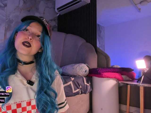 Katemoss70's BongaCams show and profile