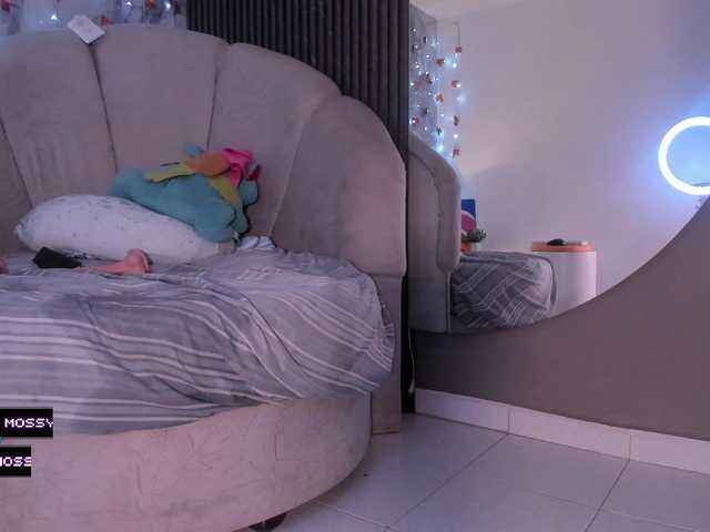  Katemoss70 chat room