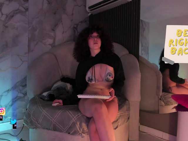 Katemoss70's BongaCams show and profile