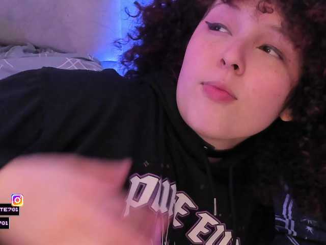 Katemoss70's BongaCams show and profile