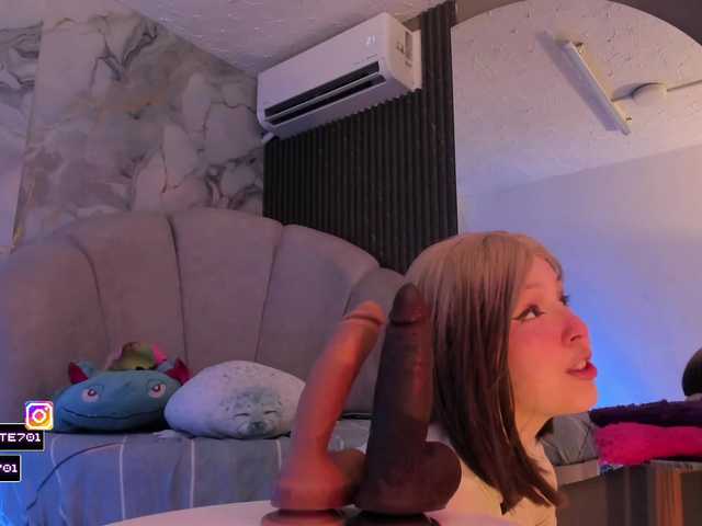 Katemoss70's BongaCams show and profile