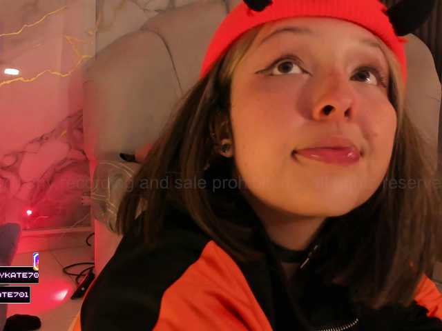 Katemoss70's BongaCams show and profile