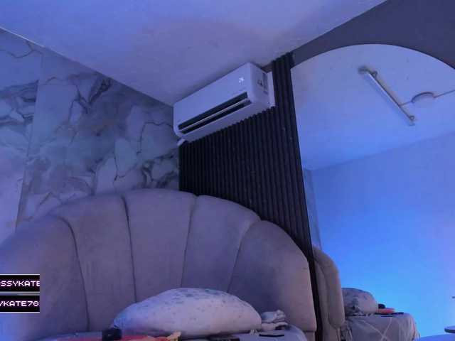 Katemoss70's BongaCams show and profile