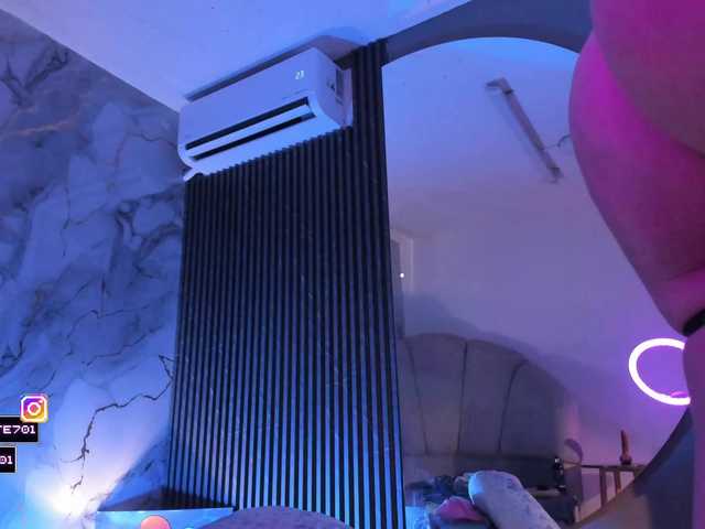 Katemoss70's BongaCams show and profile