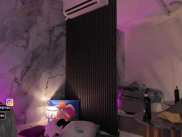 Katemoss70's BongaCams show and profile